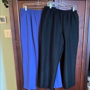 Women's Black and Blue Pants
